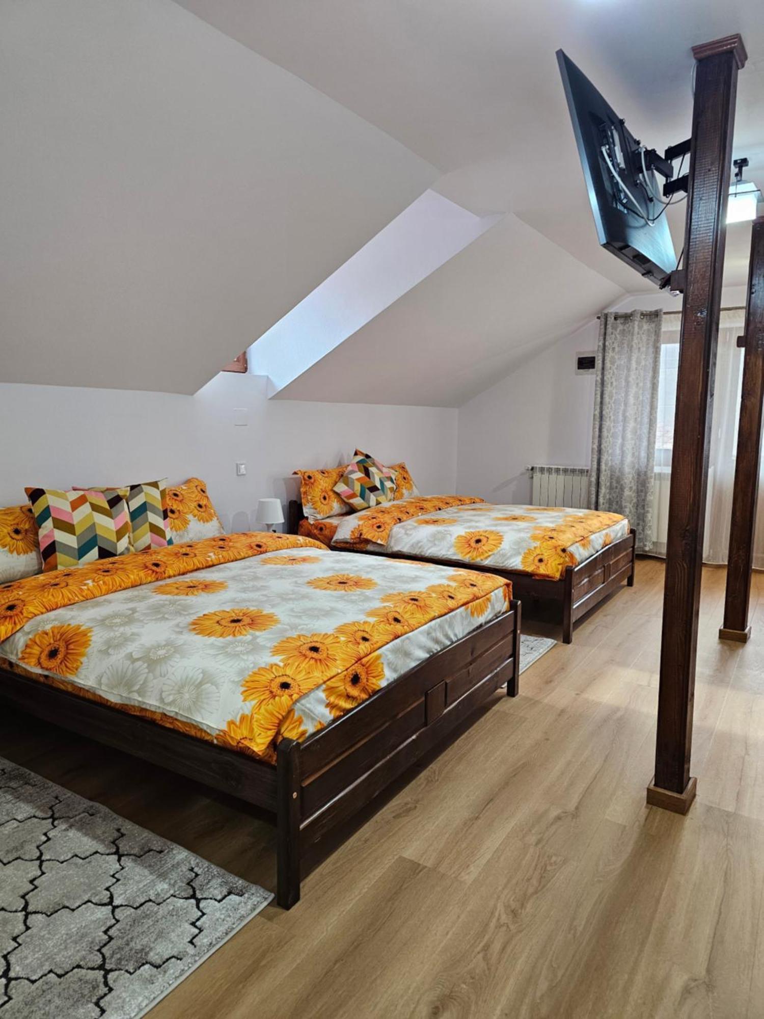 Casa Hera Călimăneşti Esterno foto