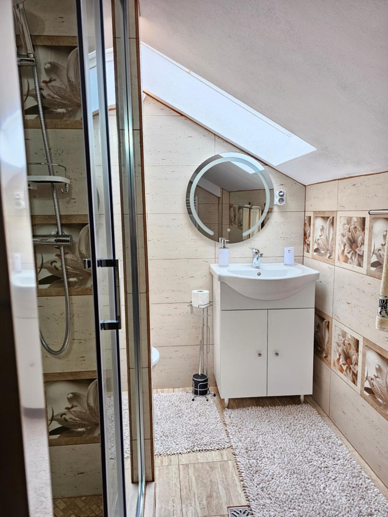 Casa Hera Călimăneşti Camera foto